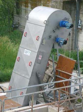 Fine bar-hook screen Fine bar-hook screen for mechanical treatment