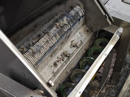 Step Screen Step Screen mechanical treatment